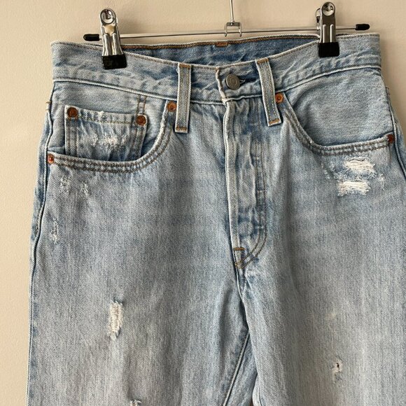 Levi's 501 Skinny Leg Distressed Mid Rise Denim Light Wash Casual Jeans Blue 26 - Picture 4 of 9
